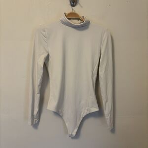 Aritzia Babaton Long Sleeve Contour Bodysuit Turtleneck Medium White Nylon